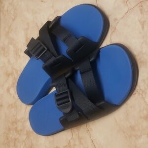 Chaco  slide adjustable straps youth sandals size 5